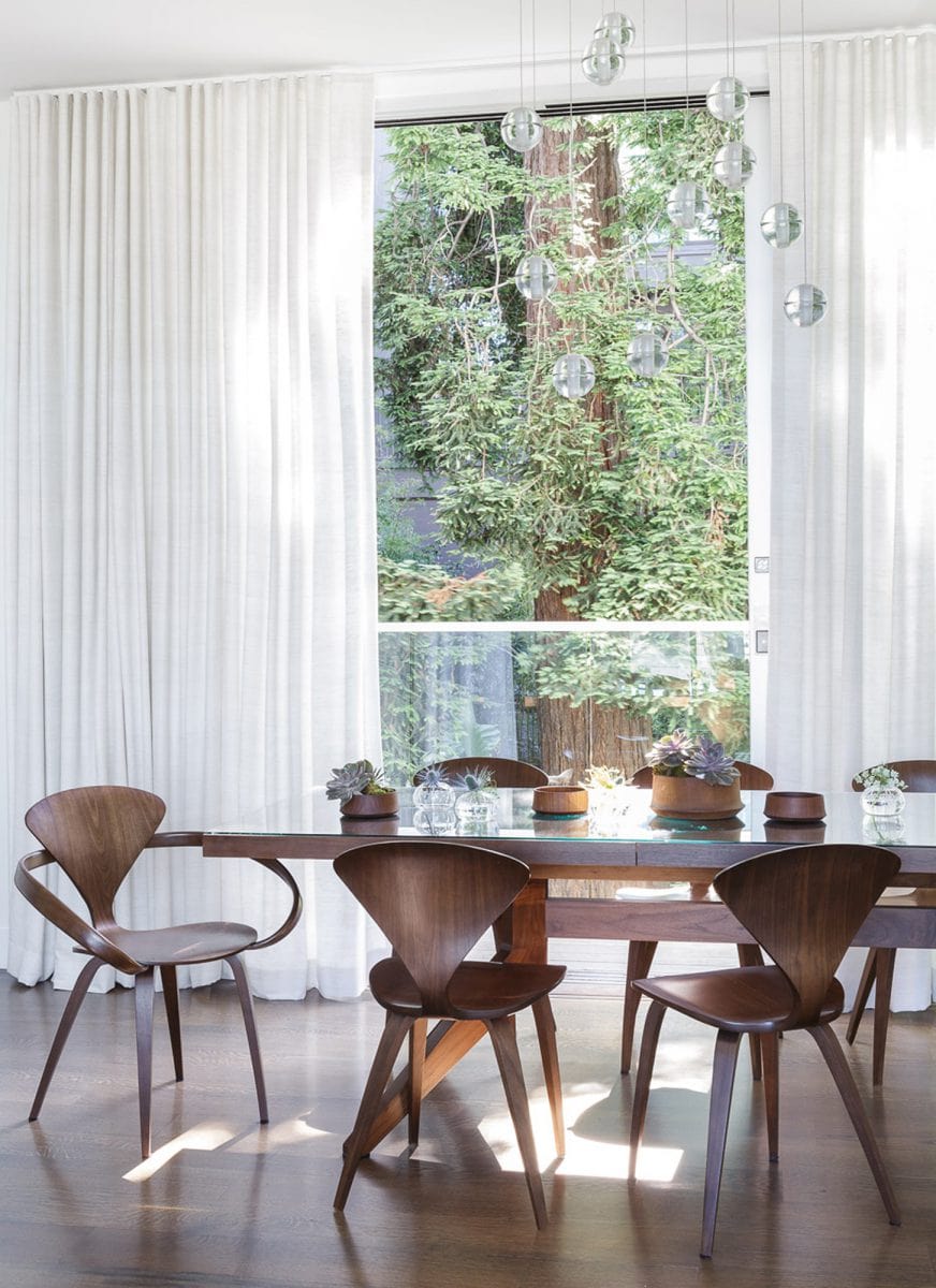 Modern Dining room Russian Hill Residence in San Francisco, California