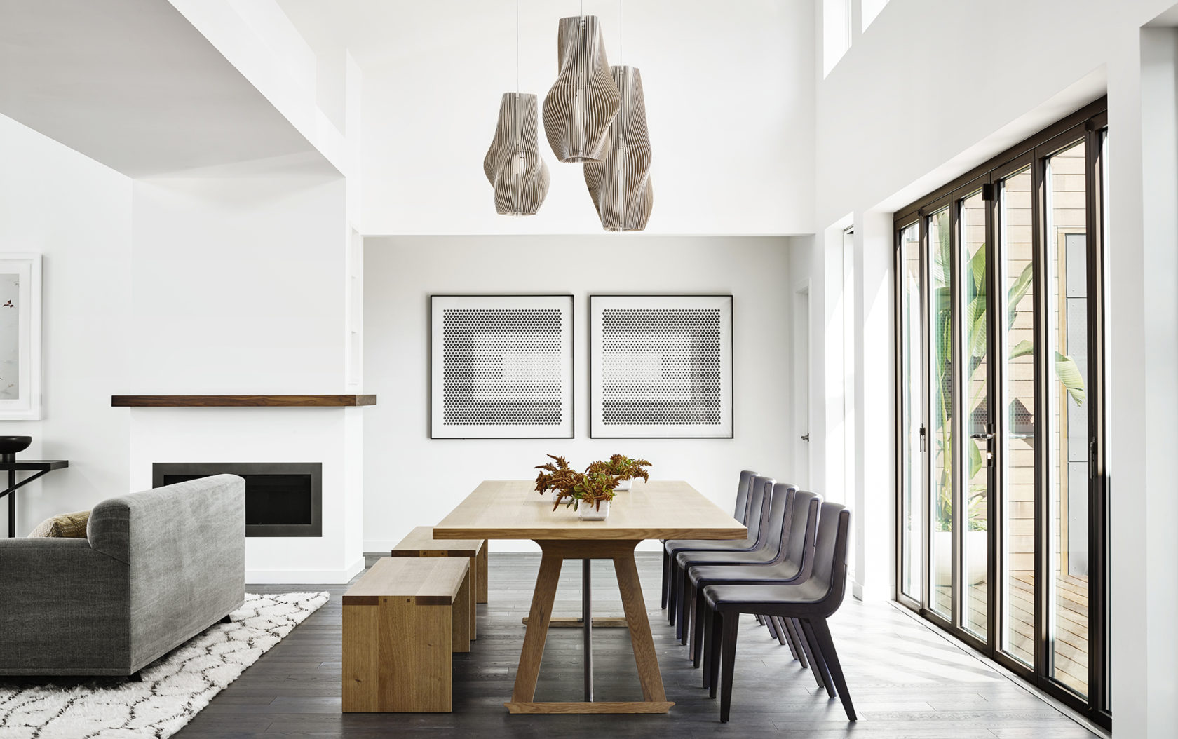 Modern dining room in Napa Home designed by Niche Interiors