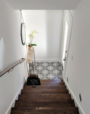 Petite Pacific Heights Foyer