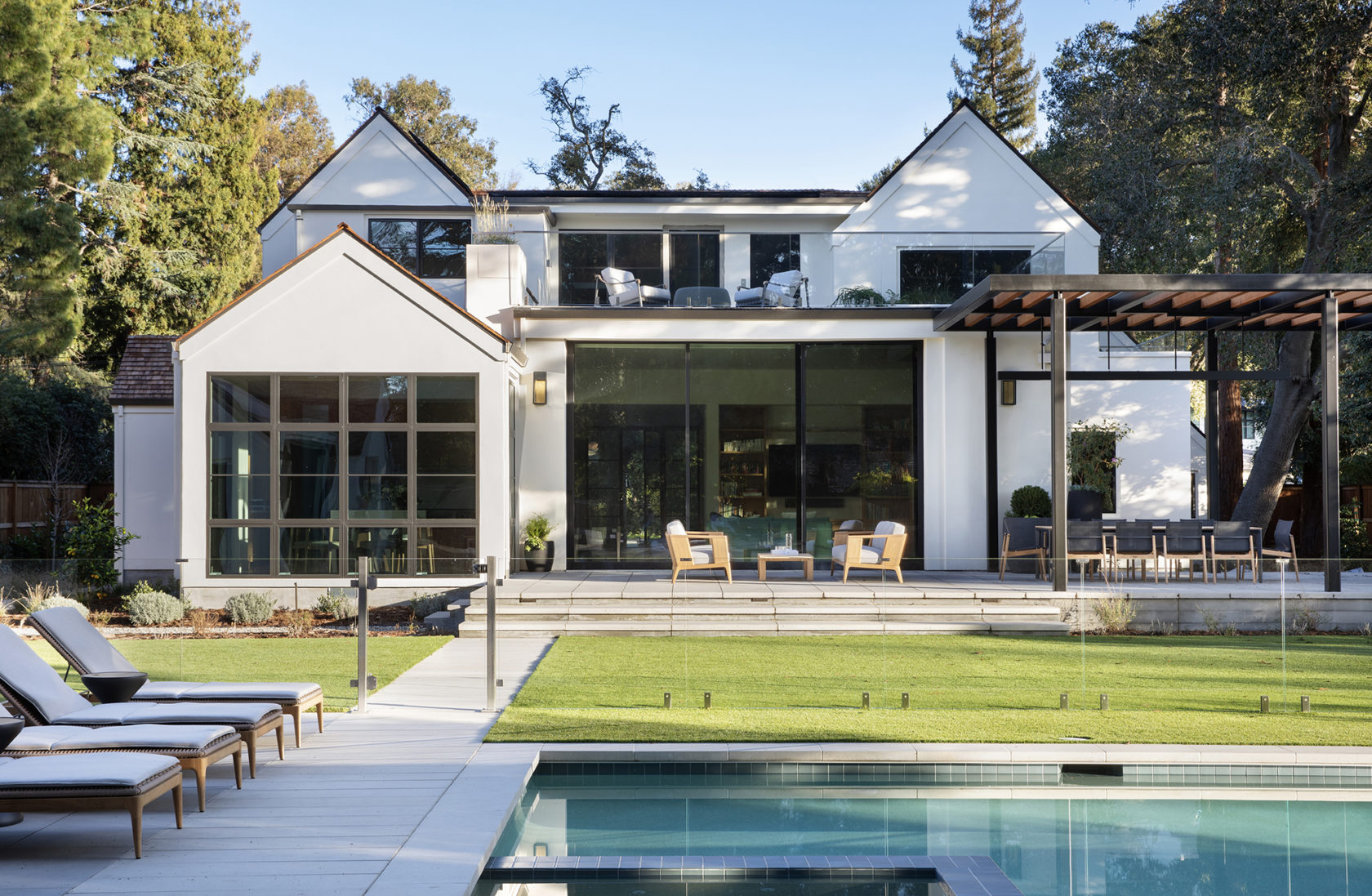 Contemporary home design in Menlo Park, California