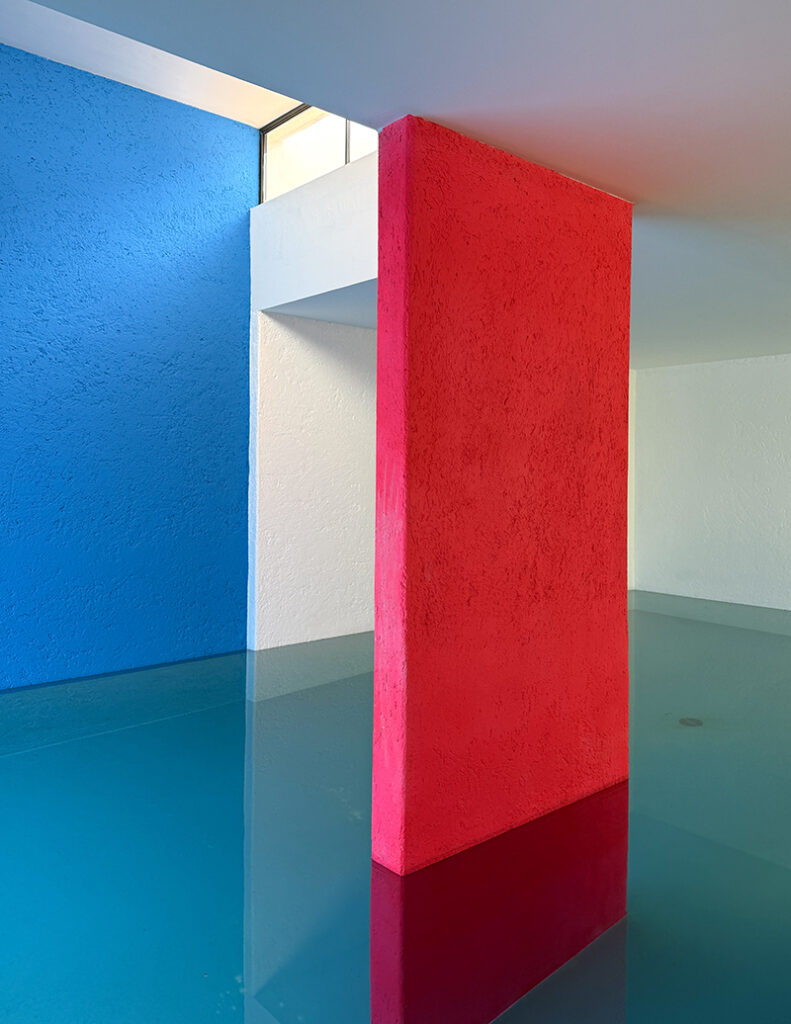 Luis Barragán Casa Gilardi interior pool 