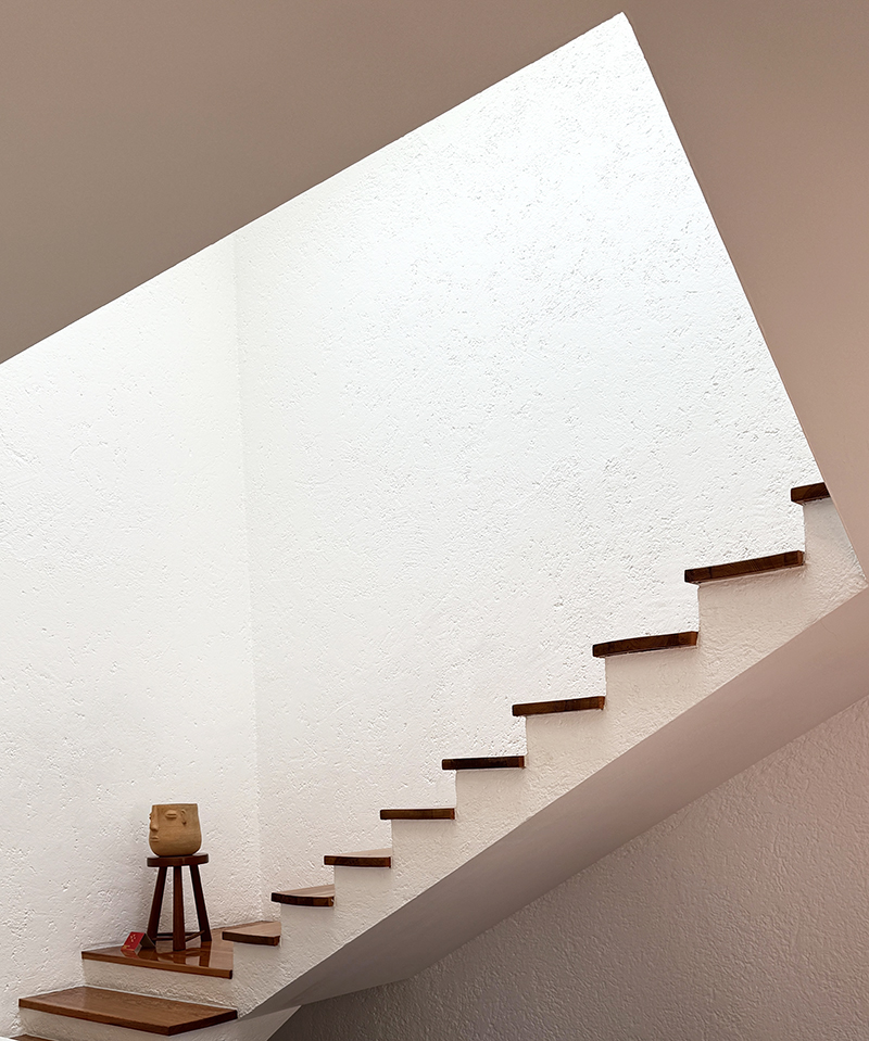 interiors of Luis barragan's Casa Gilardi 