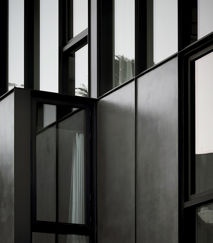 modern luxury home by San Francisco architect mike hennessey